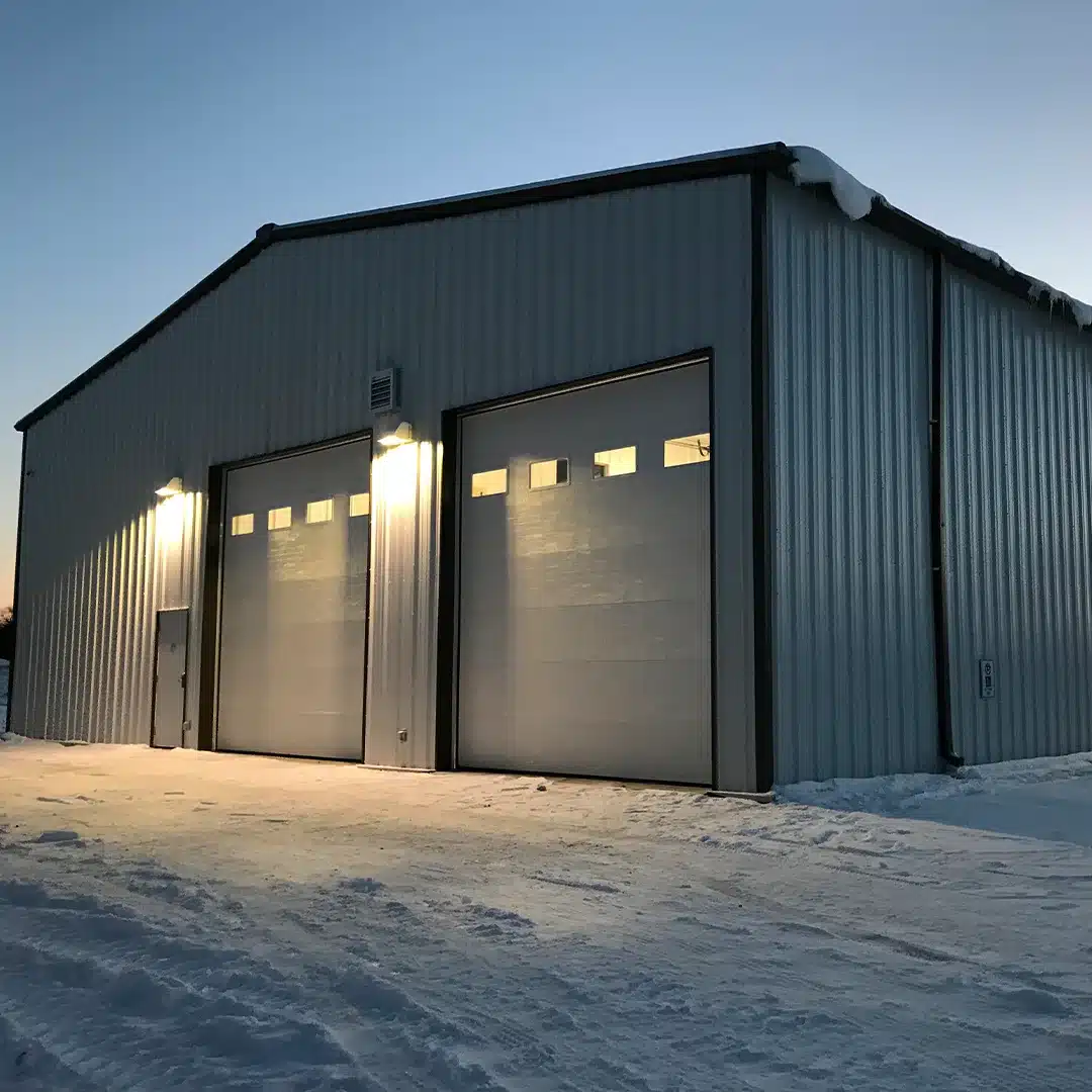 Accessoires muraux 4 Accessoires muraux pour les bâtiments muraux droits en acier