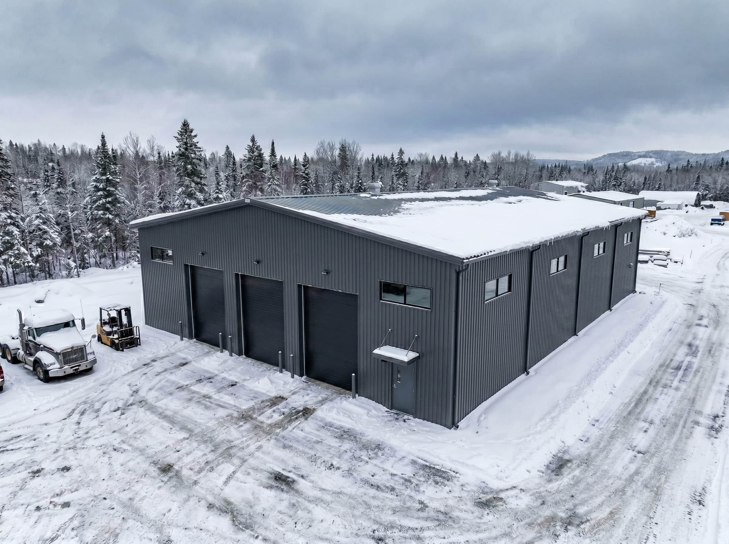 Metal warehouse building